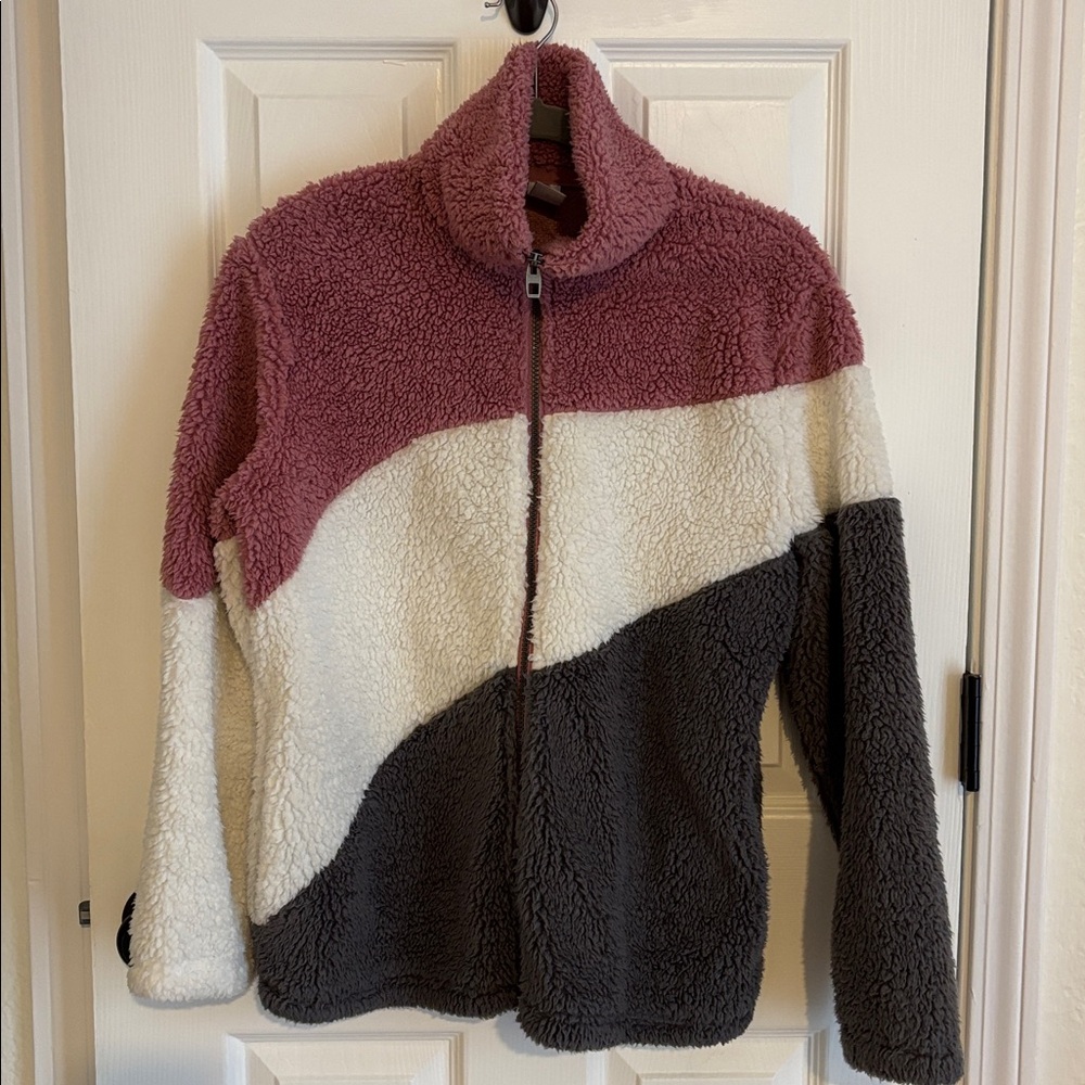 Te Verde Pink Sherpa Jacket